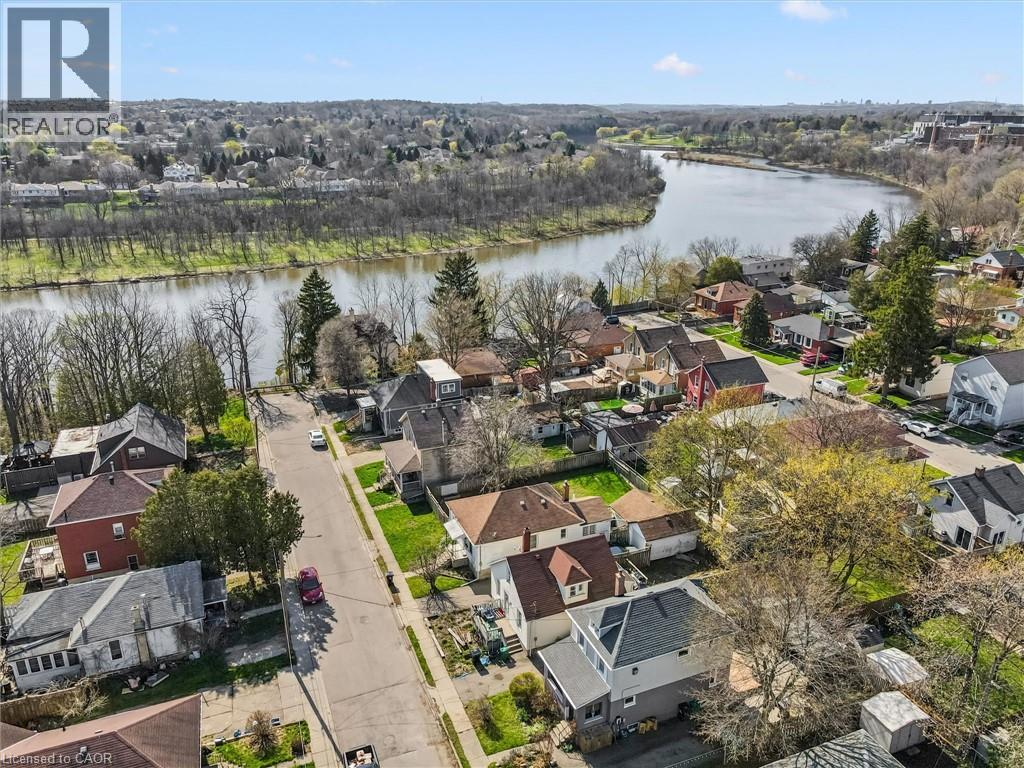 15 WATERSIDE Avenue - 26
