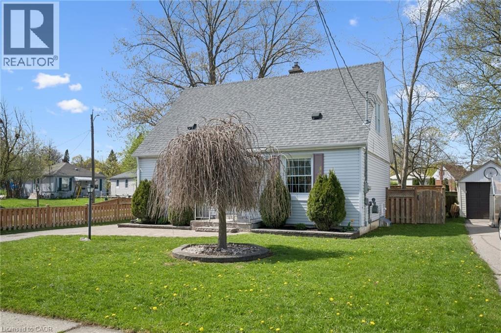 46 SENECA Drive, Kitchener, Ontario, N2M3G9 — Photo 2