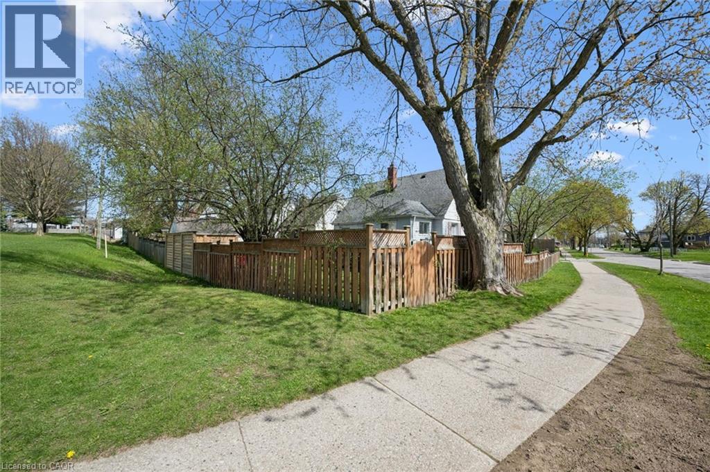 46 SENECA Drive, Kitchener, Ontario, N2M3G9 — Photo 41