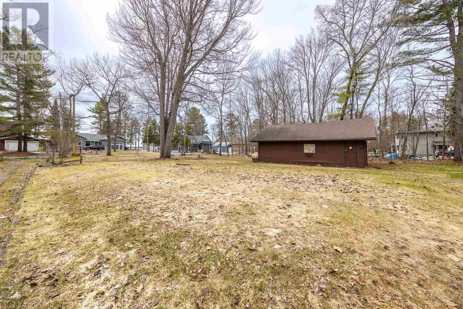 144 Pointe Louise DR, Sault Ste Marie, Ontario, P6A5K6 — Photo 3