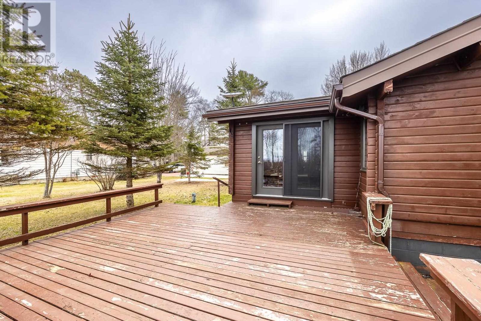 144 Pointe Louise DR, Sault Ste Marie, Ontario, P6A5K6 — Photo 6