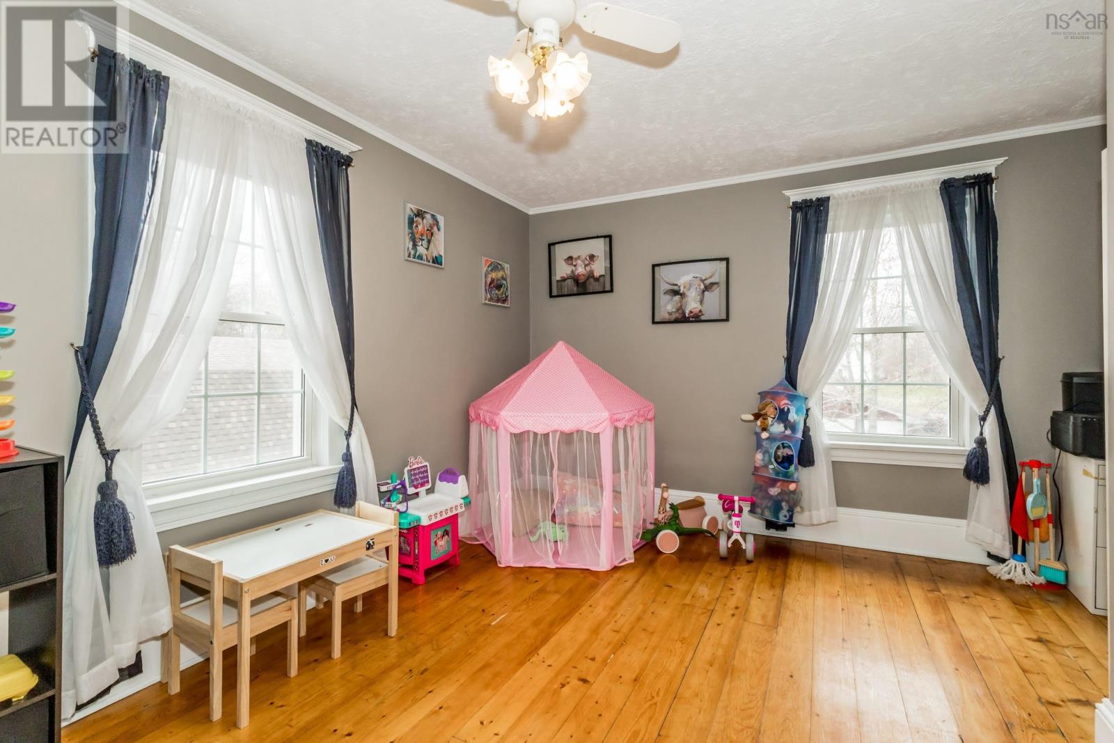 Property 30 of 50 of 804 Windermere Road