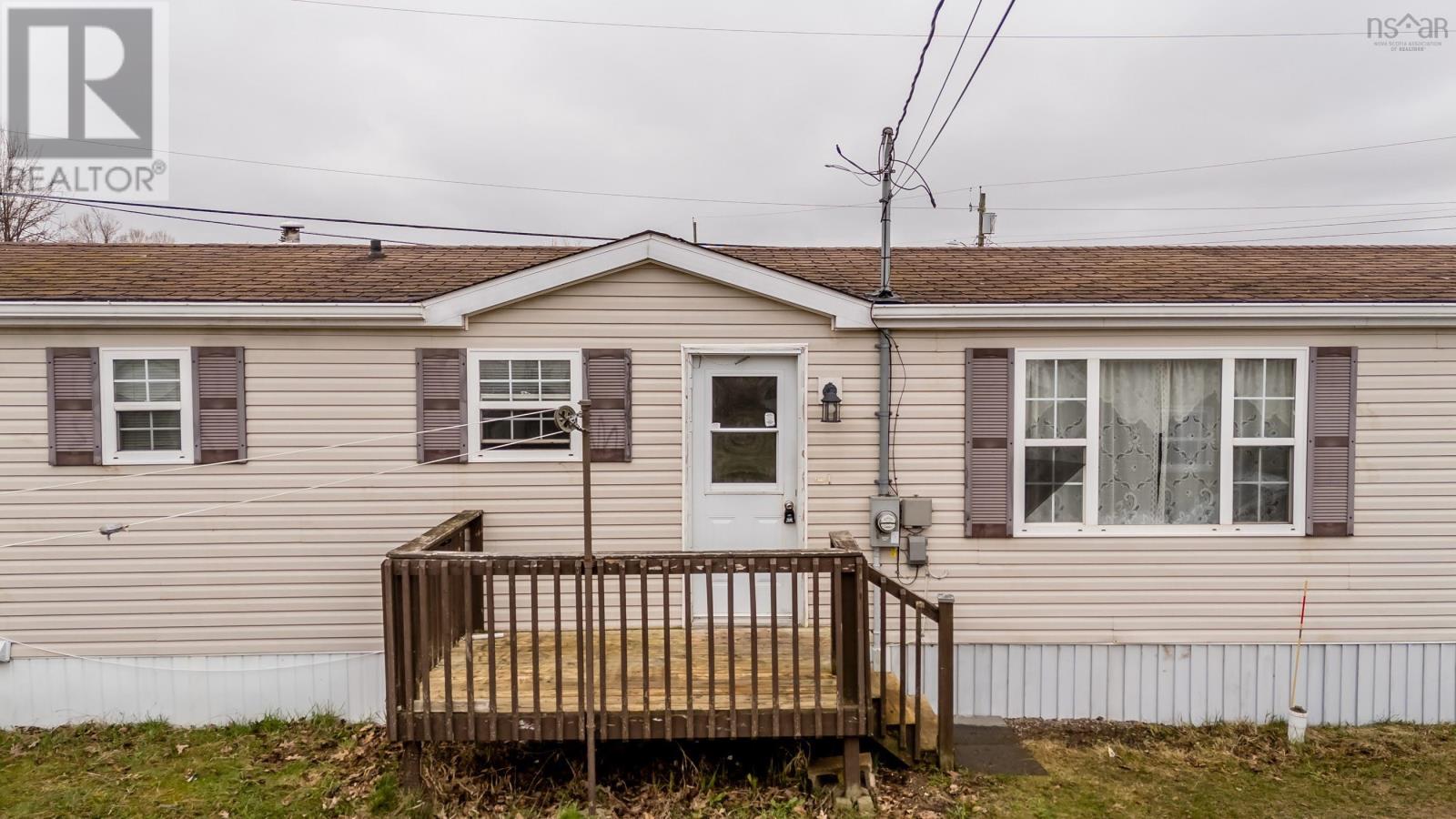Property 2 of 31 of 44 Douglas Avenue