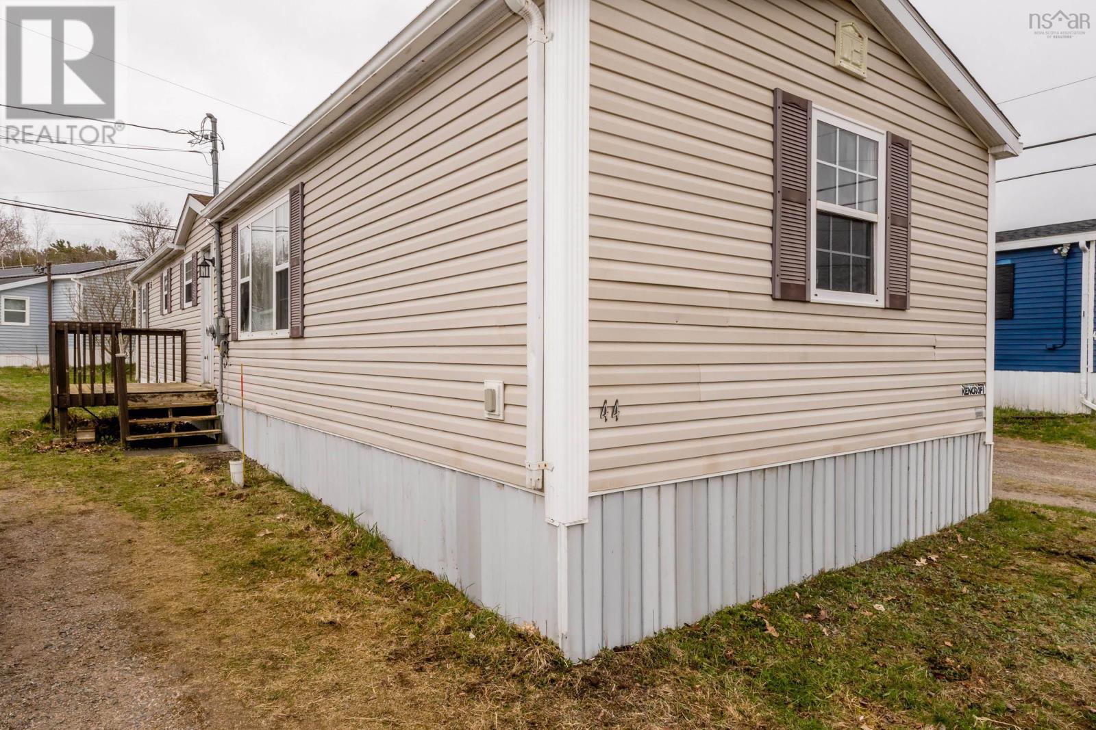 Property 28 of 31 of 44 Douglas Avenue