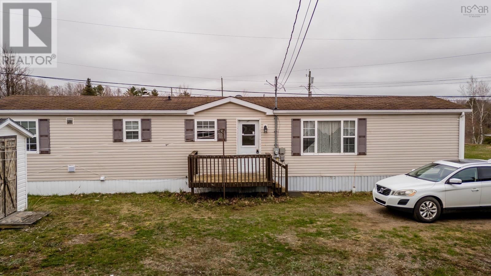 Property 3 of 31 of 44 Douglas Avenue