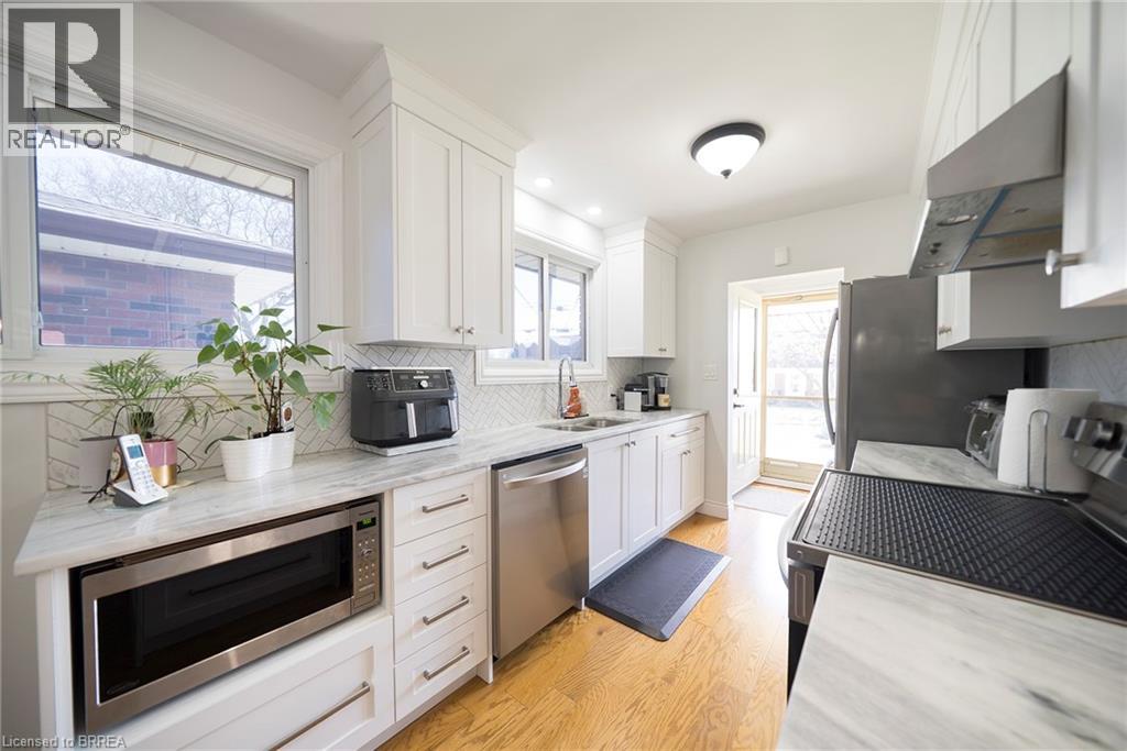 176 KIMBERLY Drive, Hamilton, Ontario, L8K4L1 — Photo 5