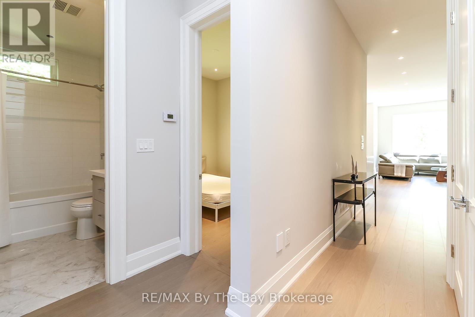 35 48TH STREET N - 21