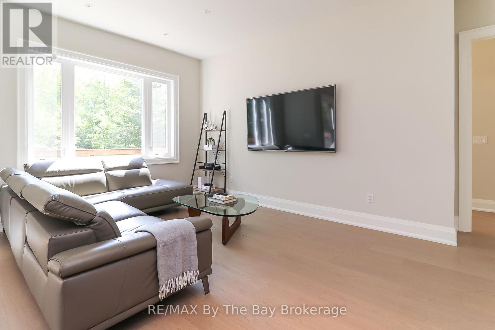 35 48TH STREET N - 26