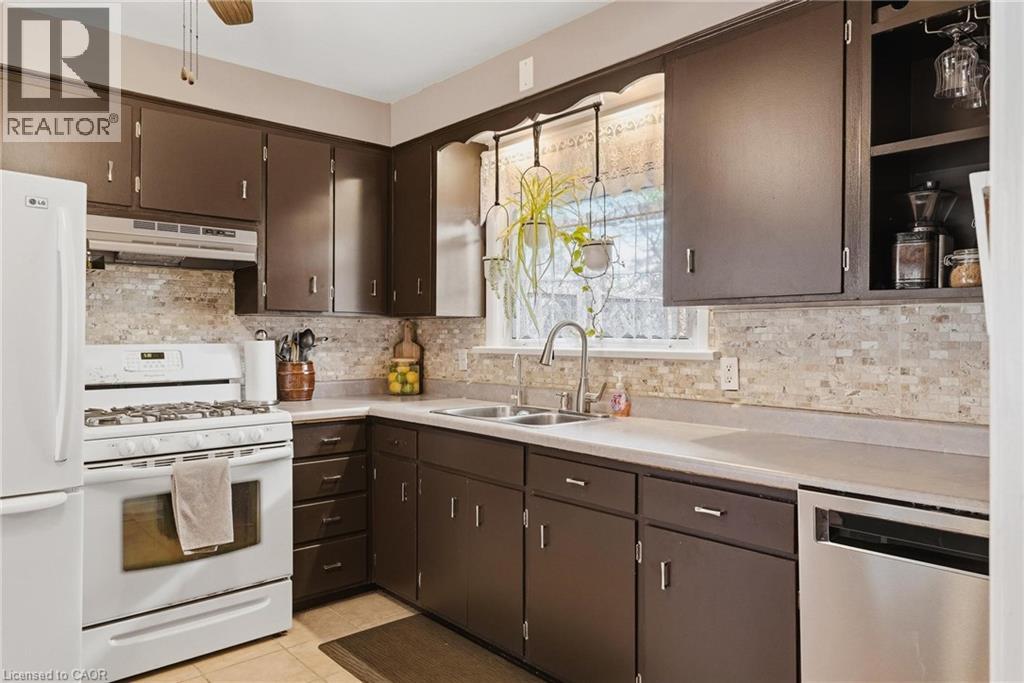 120 ELGIN Crescent, Waterloo, Ontario, N2J2S4 — Photo 9