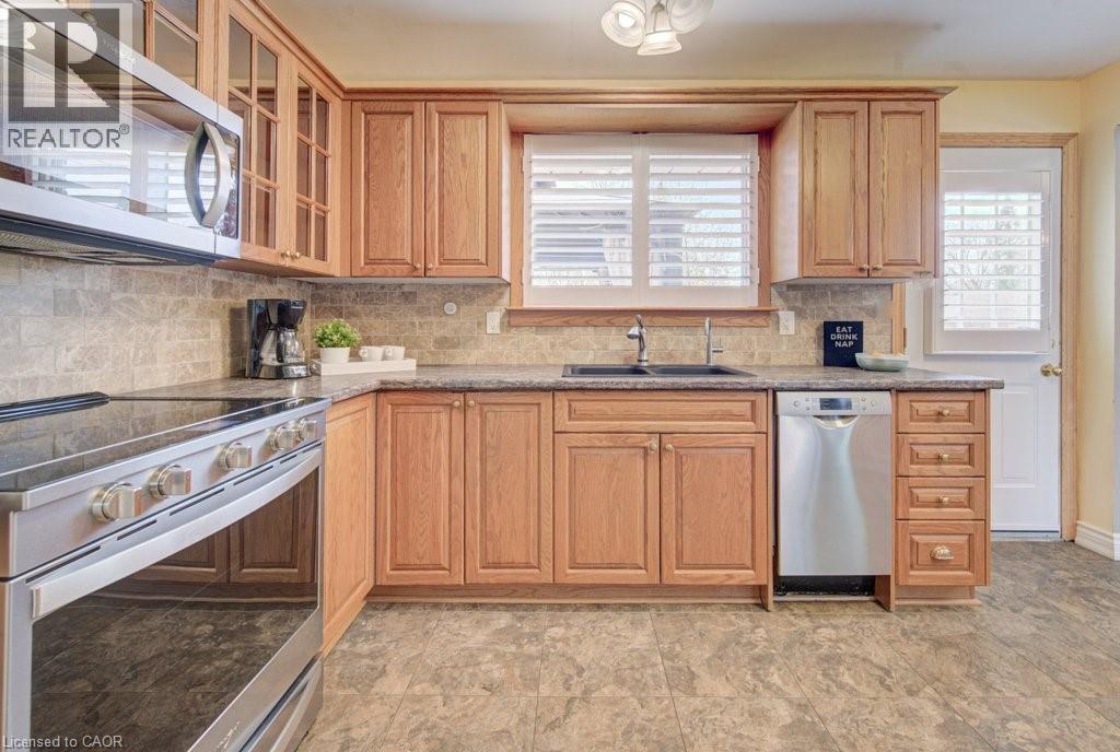 682 GLEN FORREST Boulevard, Waterloo, Ontario, N2L4K6 — Photo 11