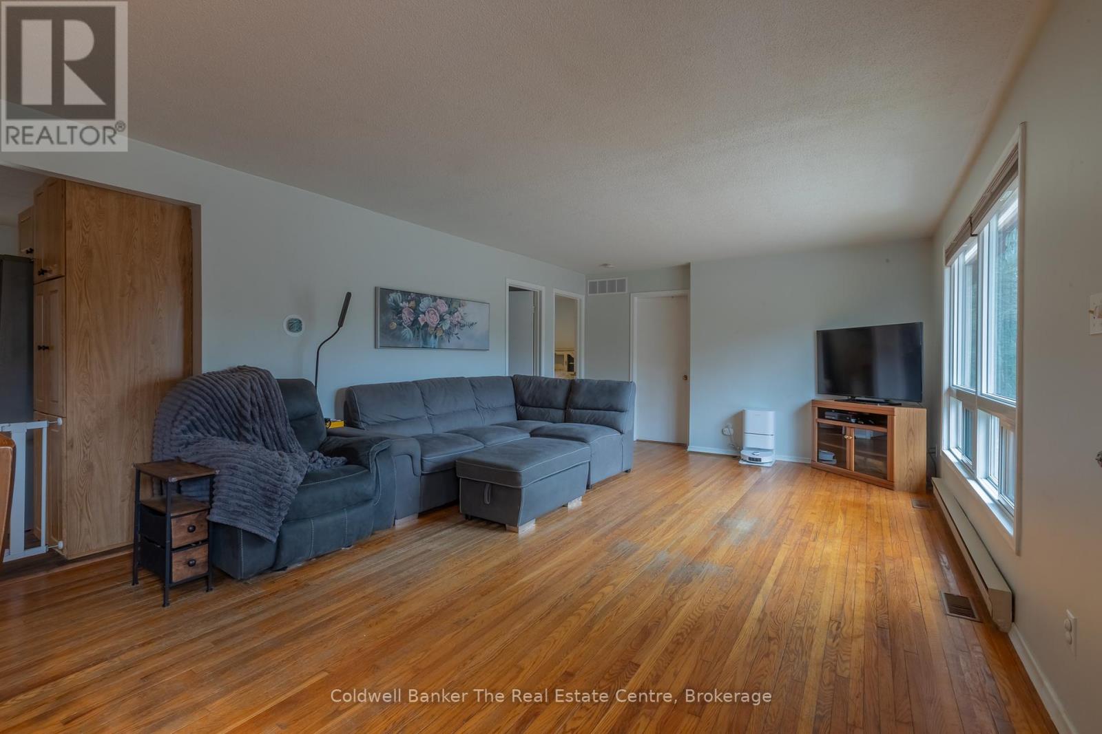 3016 118 HIGHWAY - 12