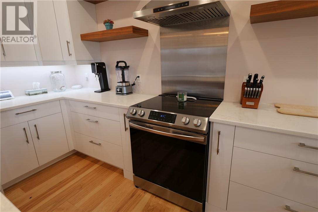 178 Hollybrook Crescent, Azilda, Ontario, P0M1B0 — Photo 12