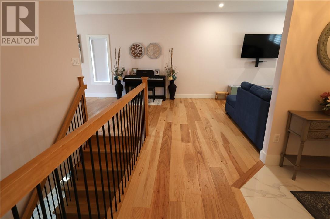 178 Hollybrook Crescent, Azilda, Ontario, P0M1B0 — Photo 19