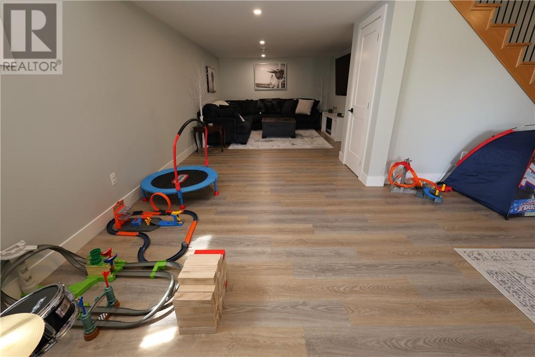 178 Hollybrook Crescent, Azilda, Ontario, P0M1B0 — Photo 49