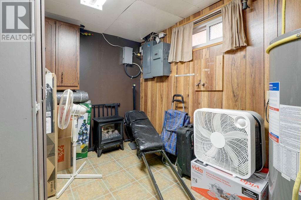 102 Whitney Ave - 17