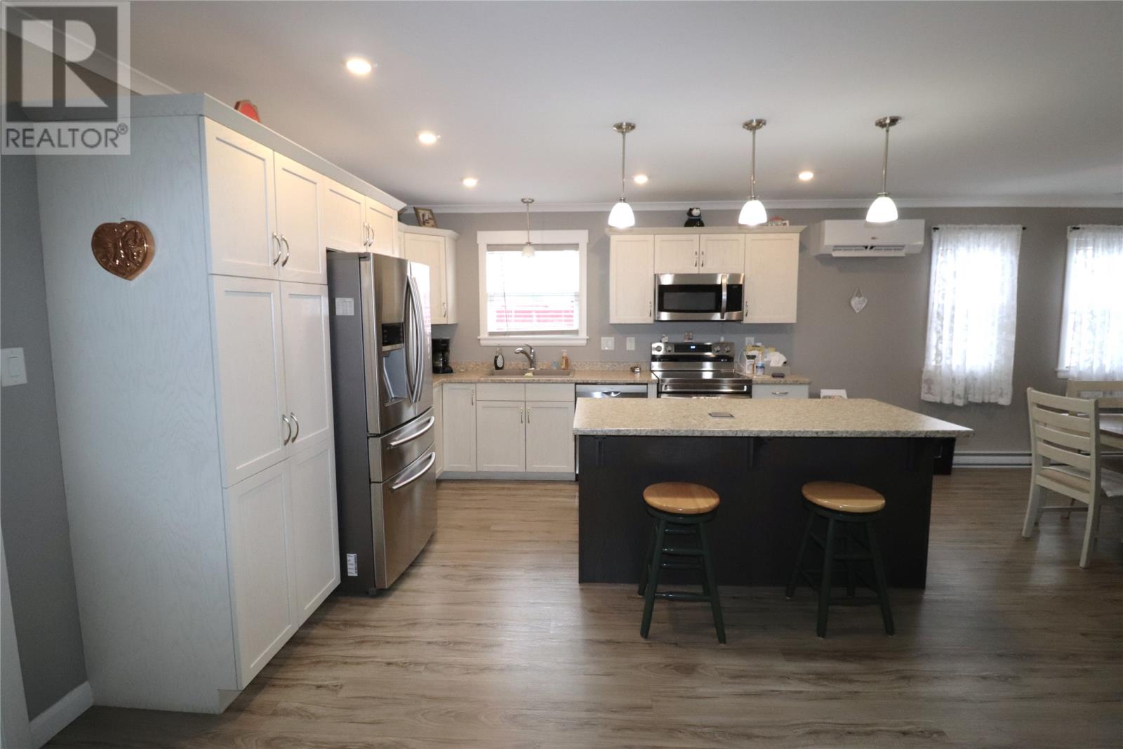 36 Grace Avenue - 11