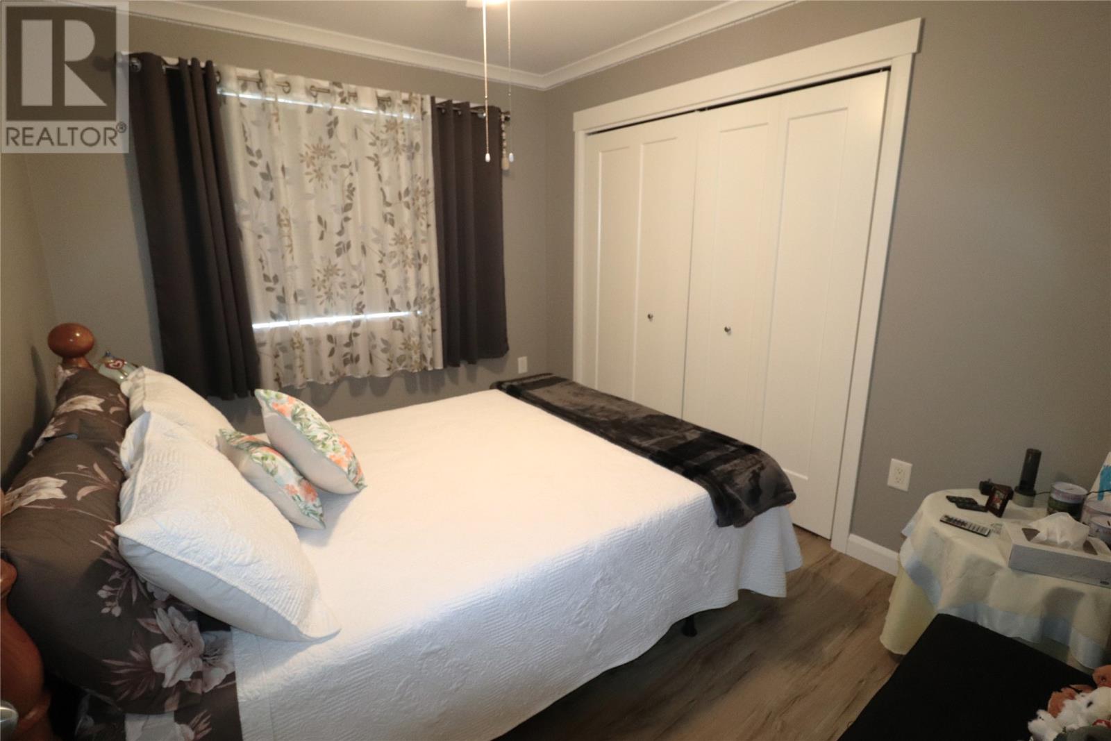 36 Grace Avenue - 27