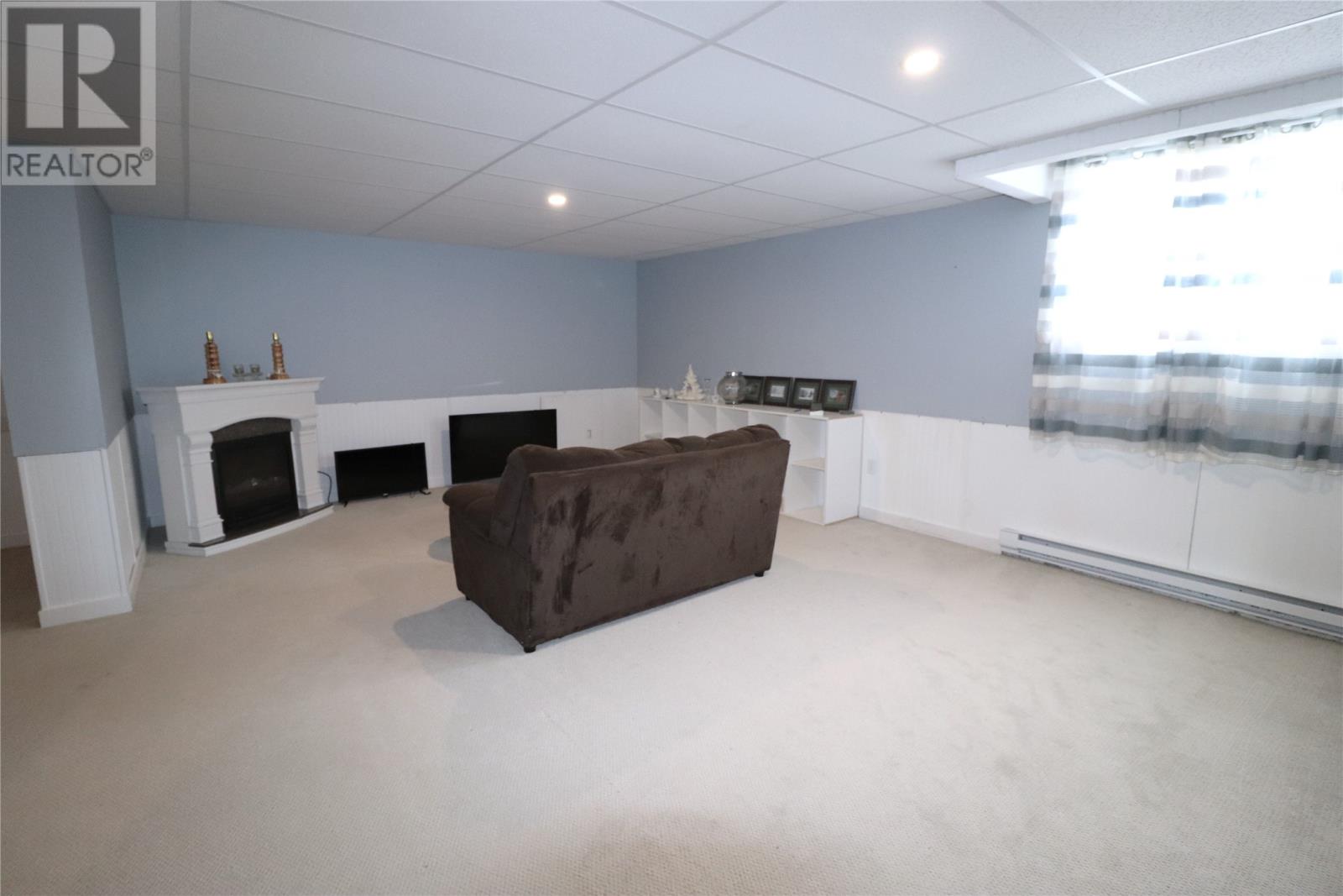 36 Grace Avenue - 30