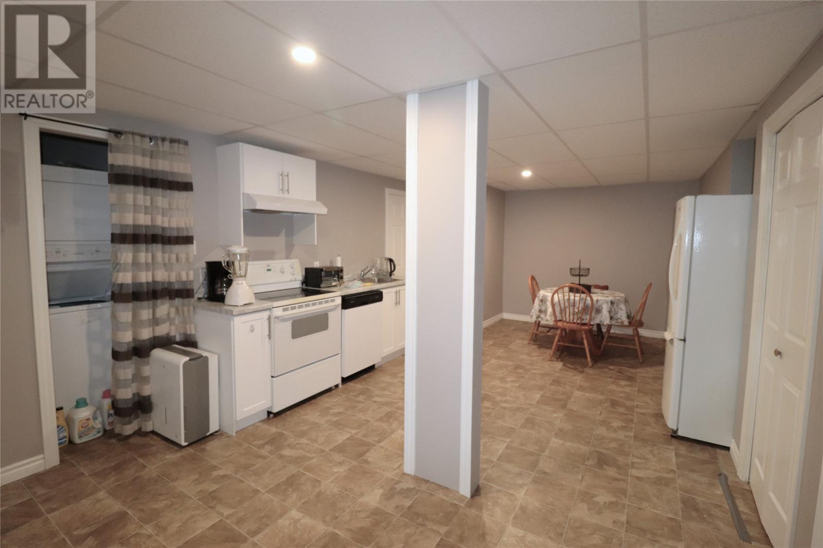 36 Grace Avenue - 33