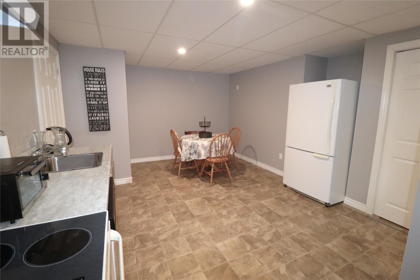 36 Grace Avenue - 34