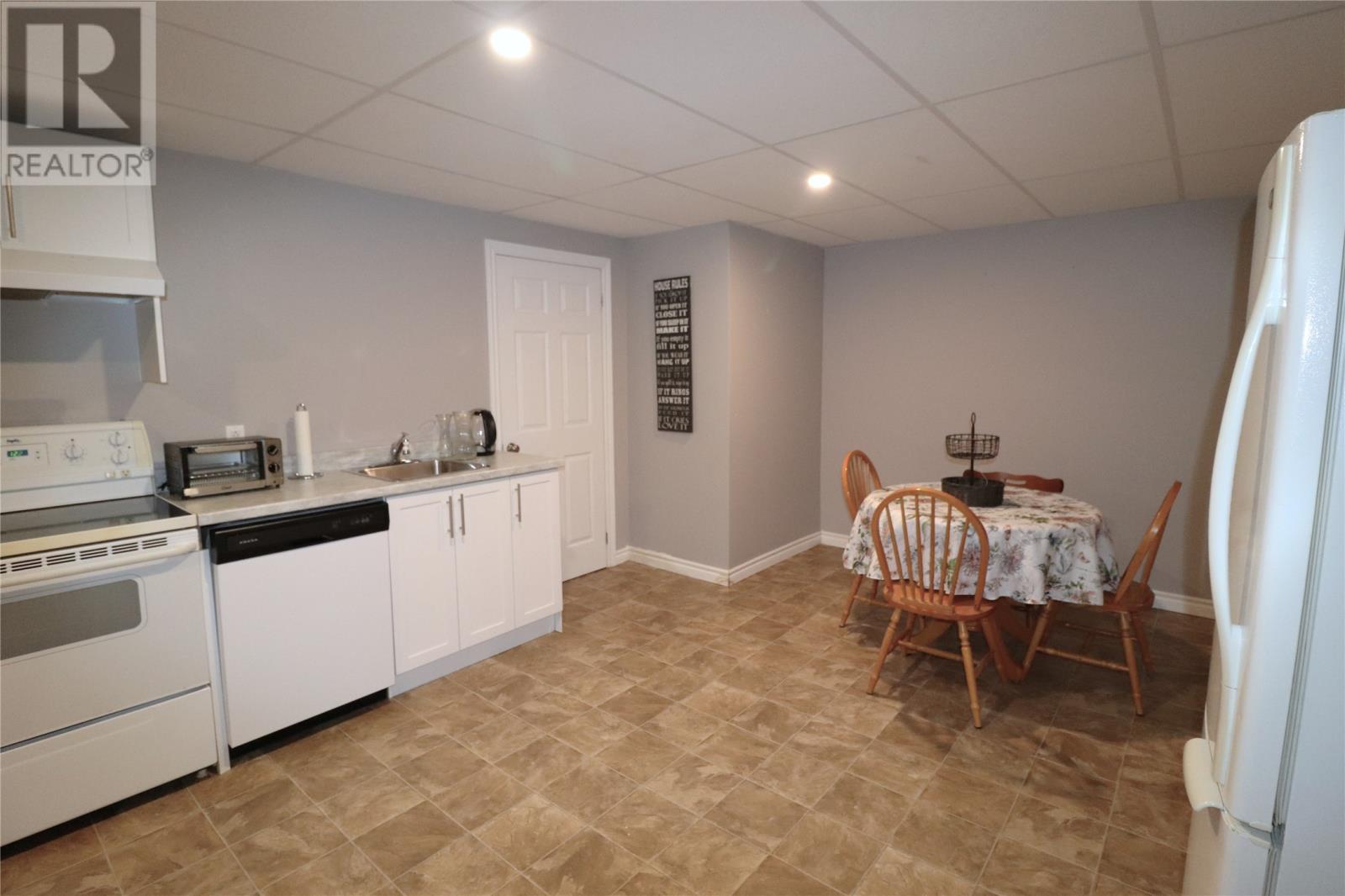 36 Grace Avenue - 35
