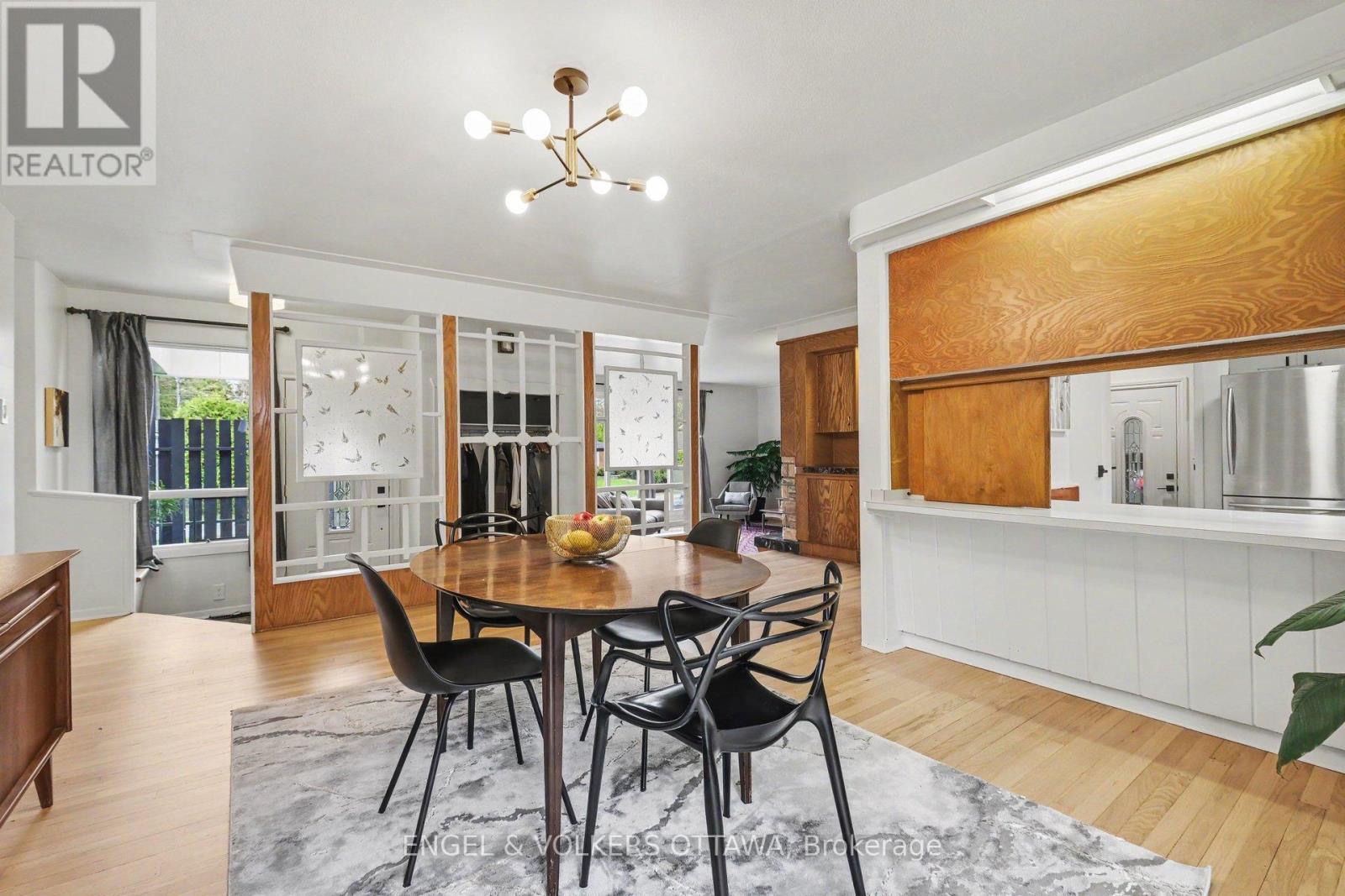 121 GRENFELL CRESCENT - 14