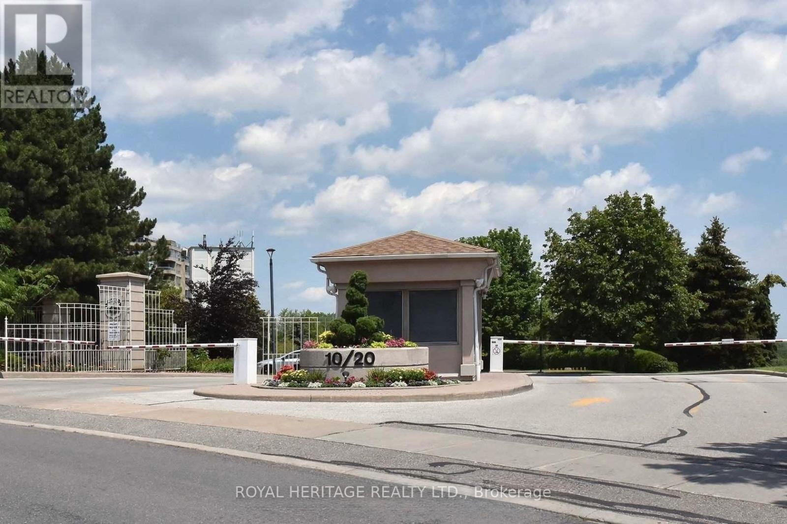 #207 20 GUILDWOOD PARKWAY - 1