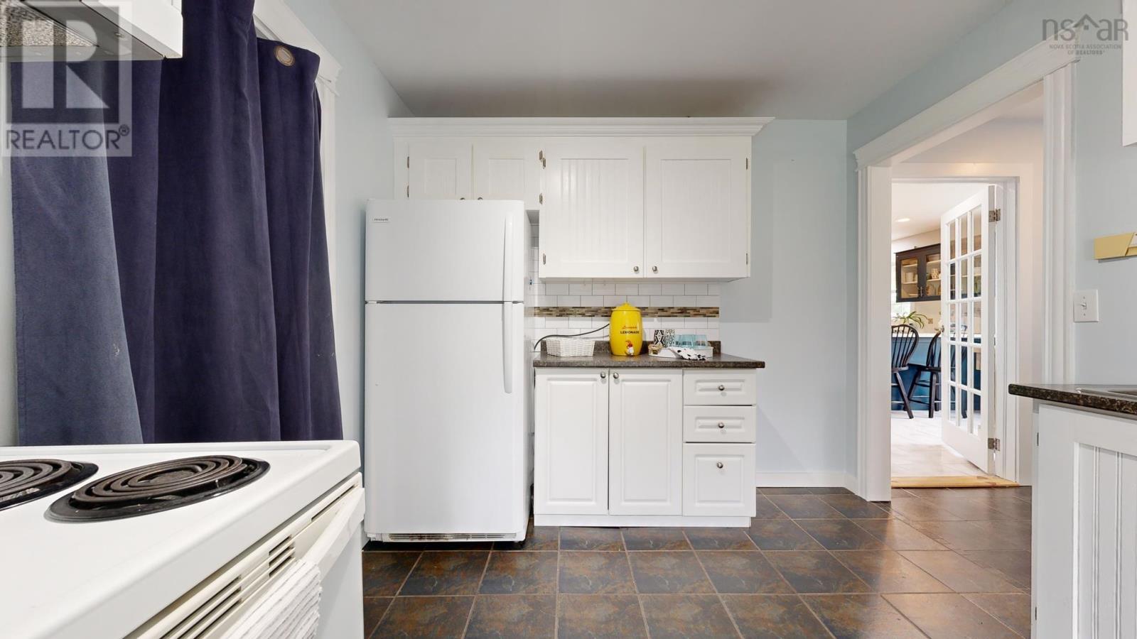 115 Magee Road - 43