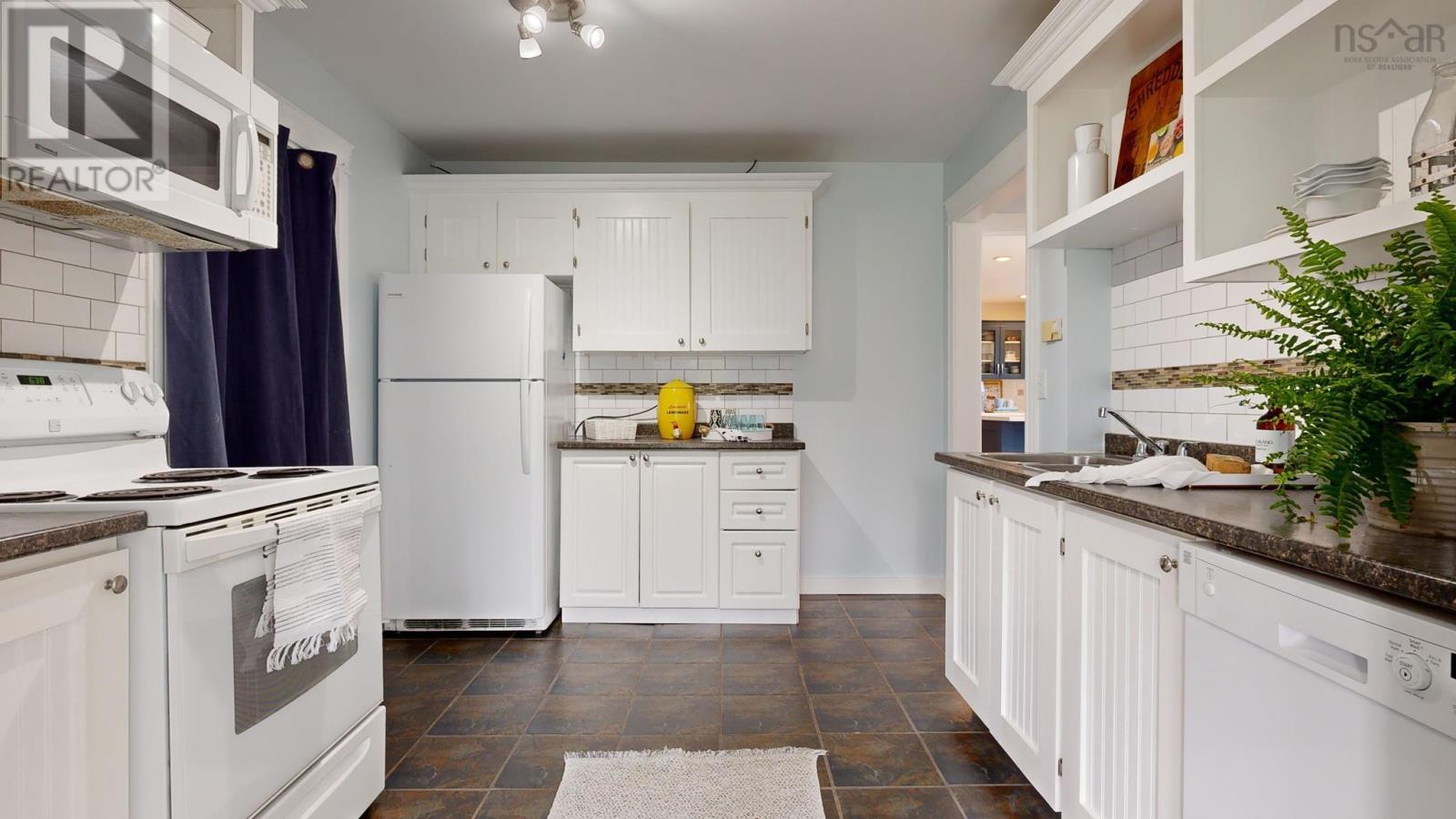 115 Magee Road - 44