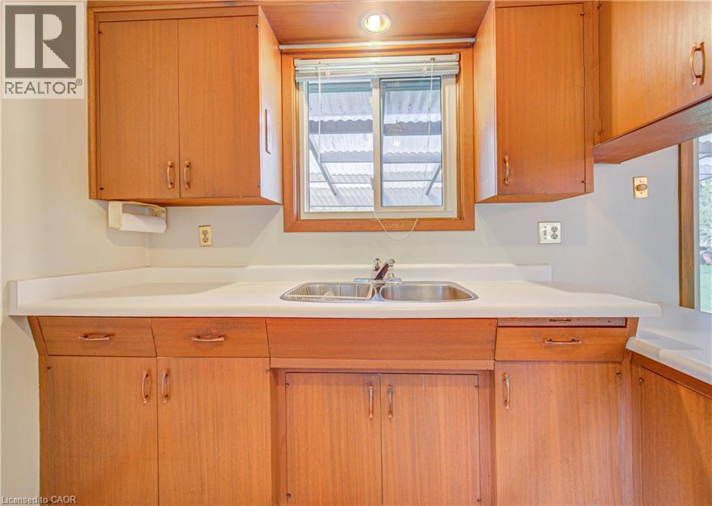 16 CENTENNIAL Crescent - 13
