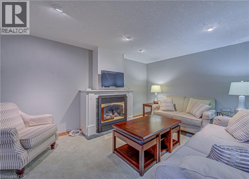 16 CENTENNIAL Crescent, New Hamburg, Ontario, N3A1K9 — Photo 37