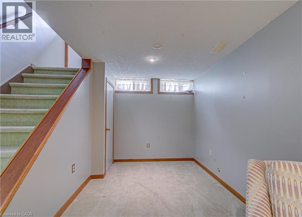 16 CENTENNIAL Crescent, New Hamburg, Ontario, N3A1K9 — Photo 29