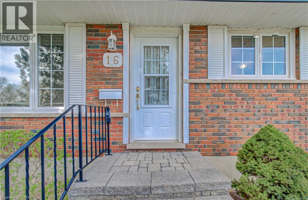 16 CENTENNIAL Crescent - 4