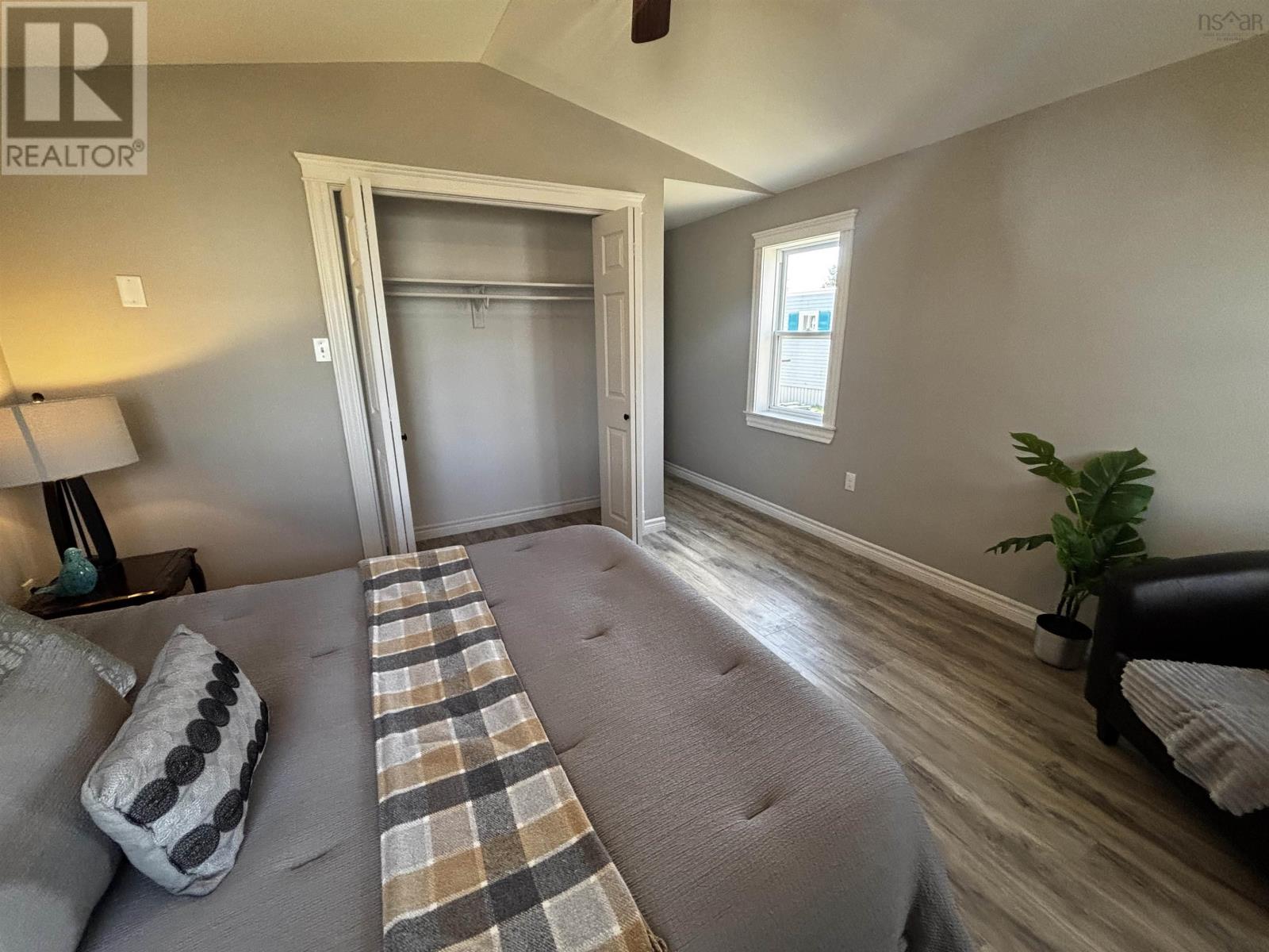 Property 22 of 28 of 843 Duggan Drive