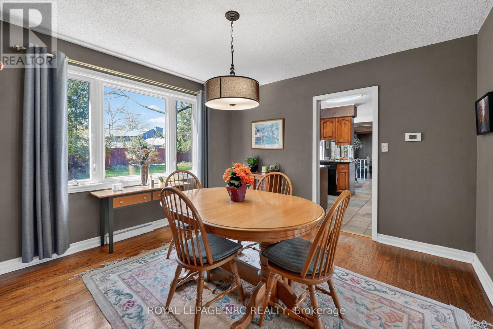 10 BRIARFIELD CRESCENT - 11