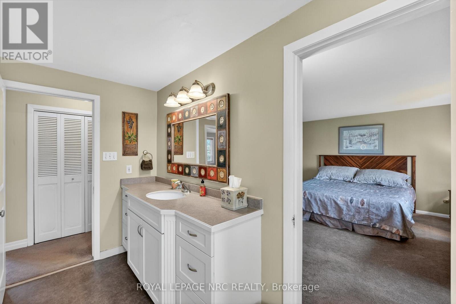 10 BRIARFIELD CRESCENT - 23