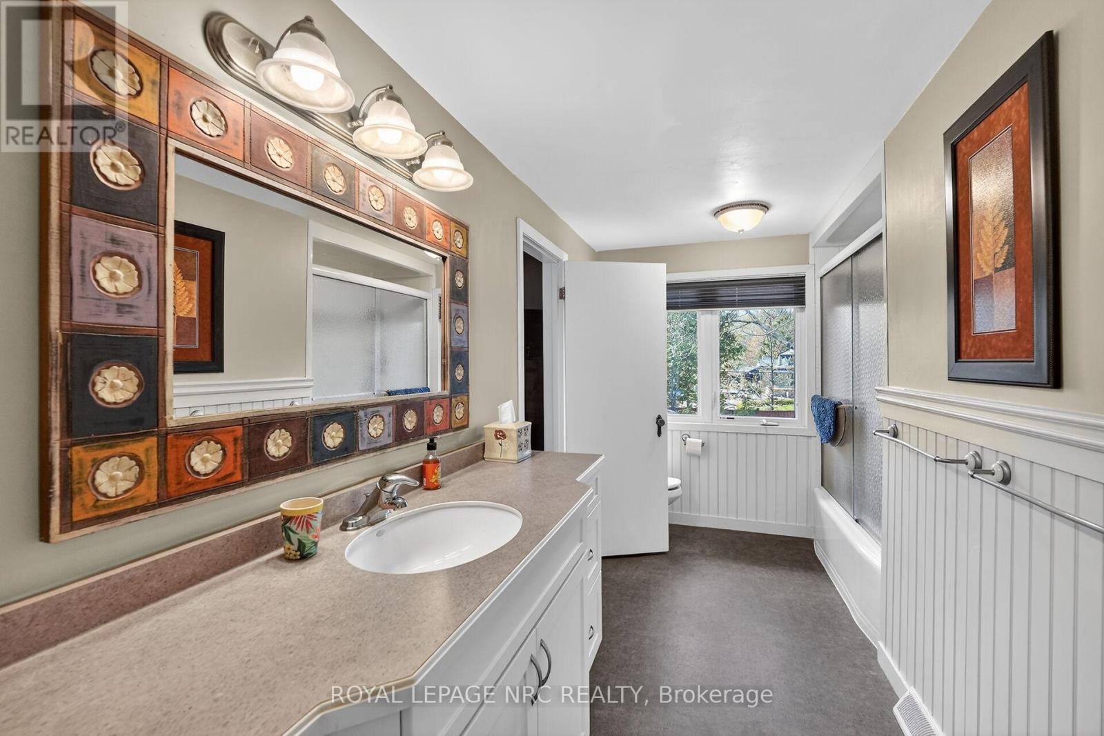 10 BRIARFIELD CRESCENT - 24