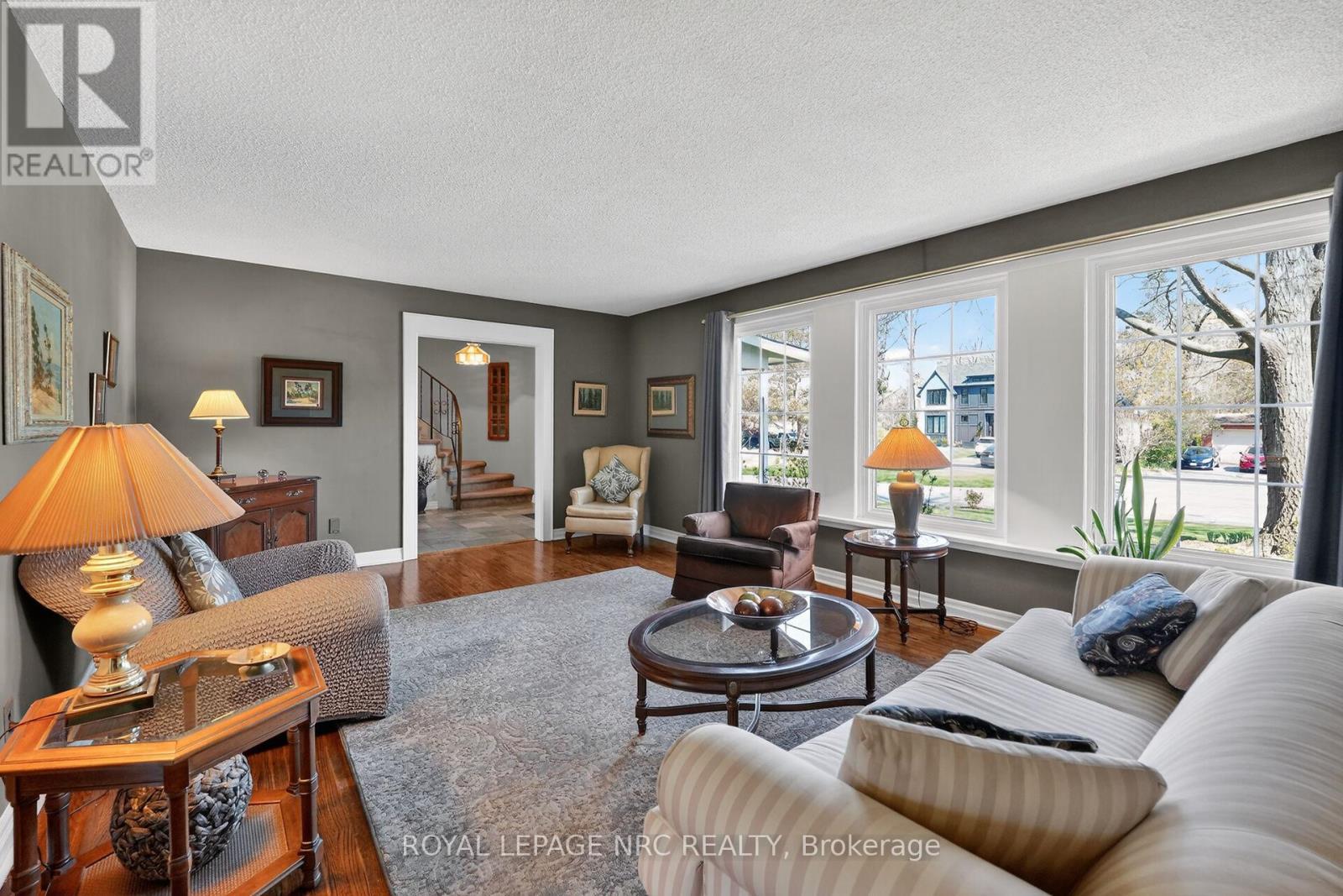 10 BRIARFIELD CRESCENT - 8