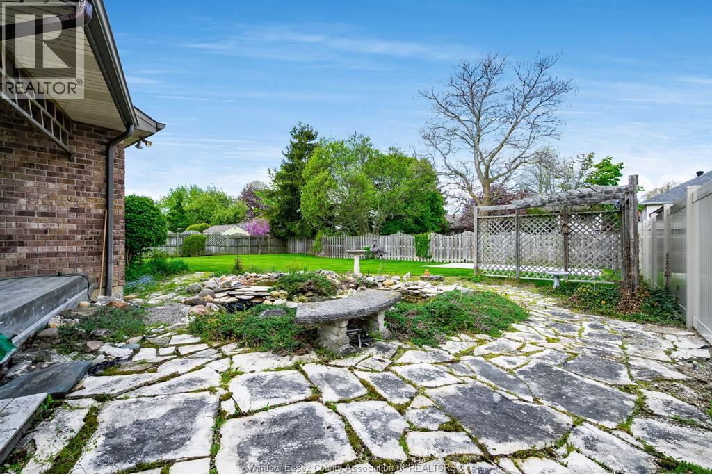 43 Oak DRIVE, Essex, Ontario, N8M3C5 — Photo 27