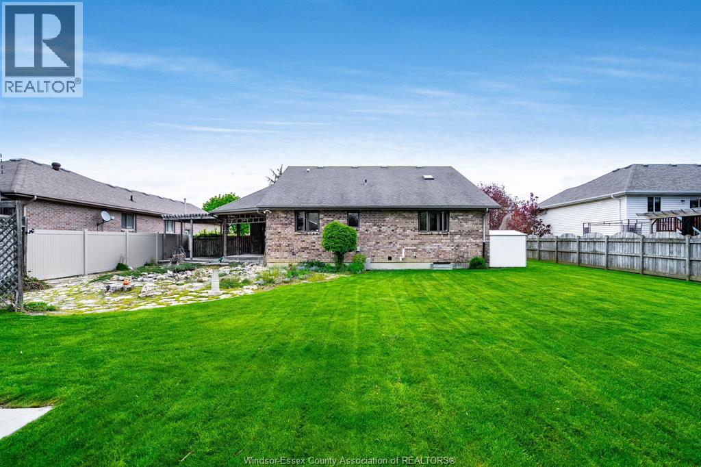 43 Oak DRIVE, Essex, Ontario, N8M3C5 — Photo 26
