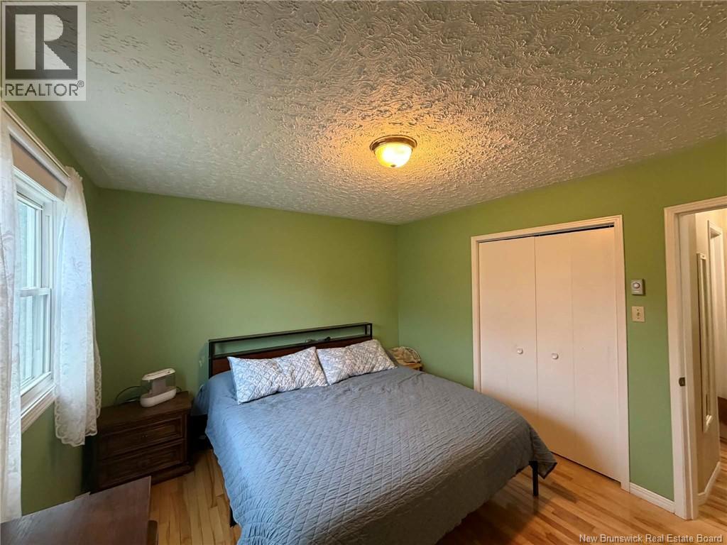 23 Barker Street - 10