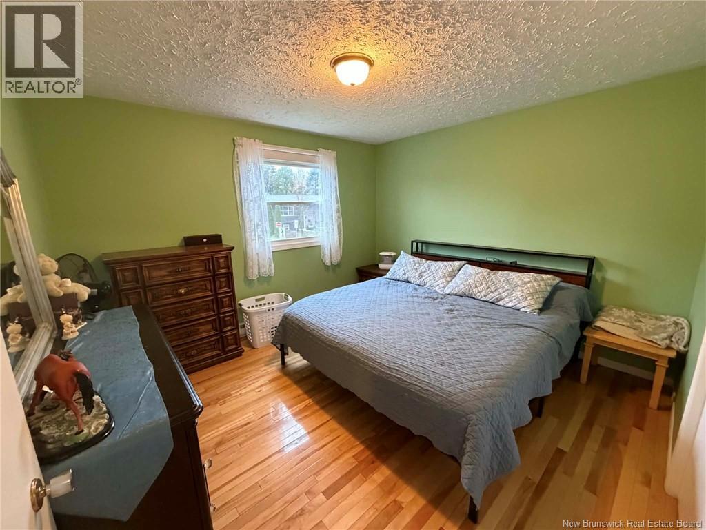 23 Barker Street - 11