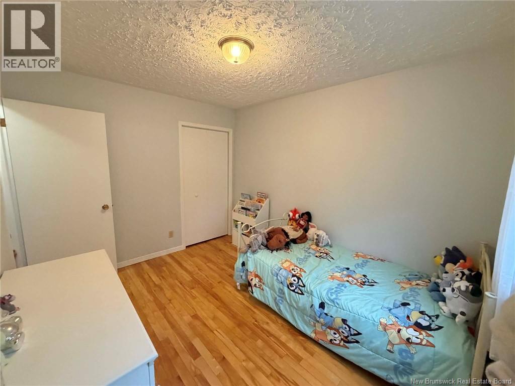 23 Barker Street - 15