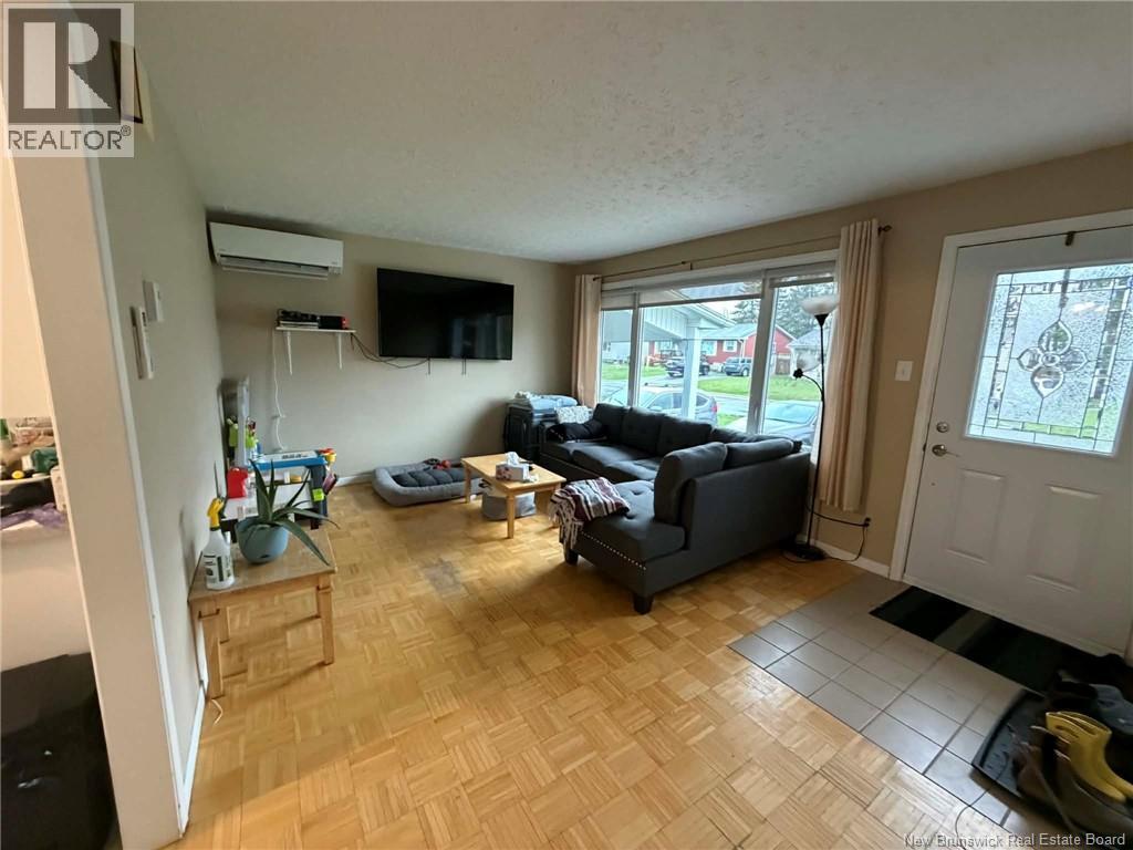 23 Barker Street - 6