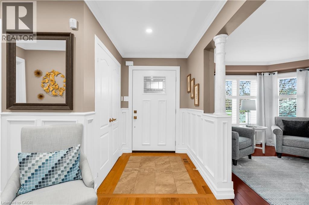 48 CHESTER Crescent, Georgetown, Ontario, L7G5W5 — Photo 6