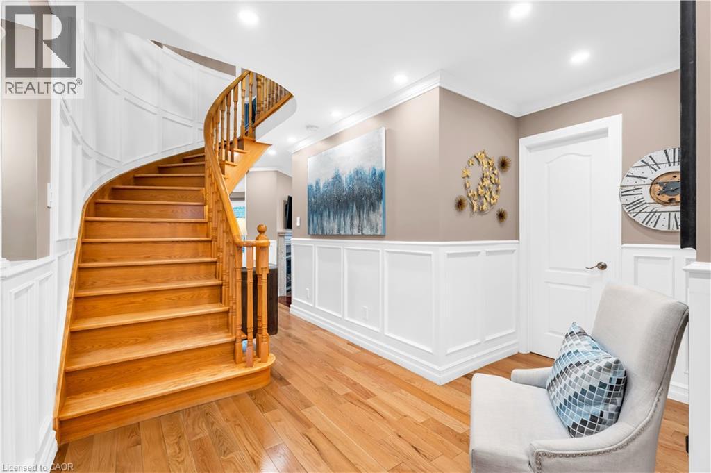 48 CHESTER Crescent, Georgetown, Ontario, L7G5W5 — Photo 9