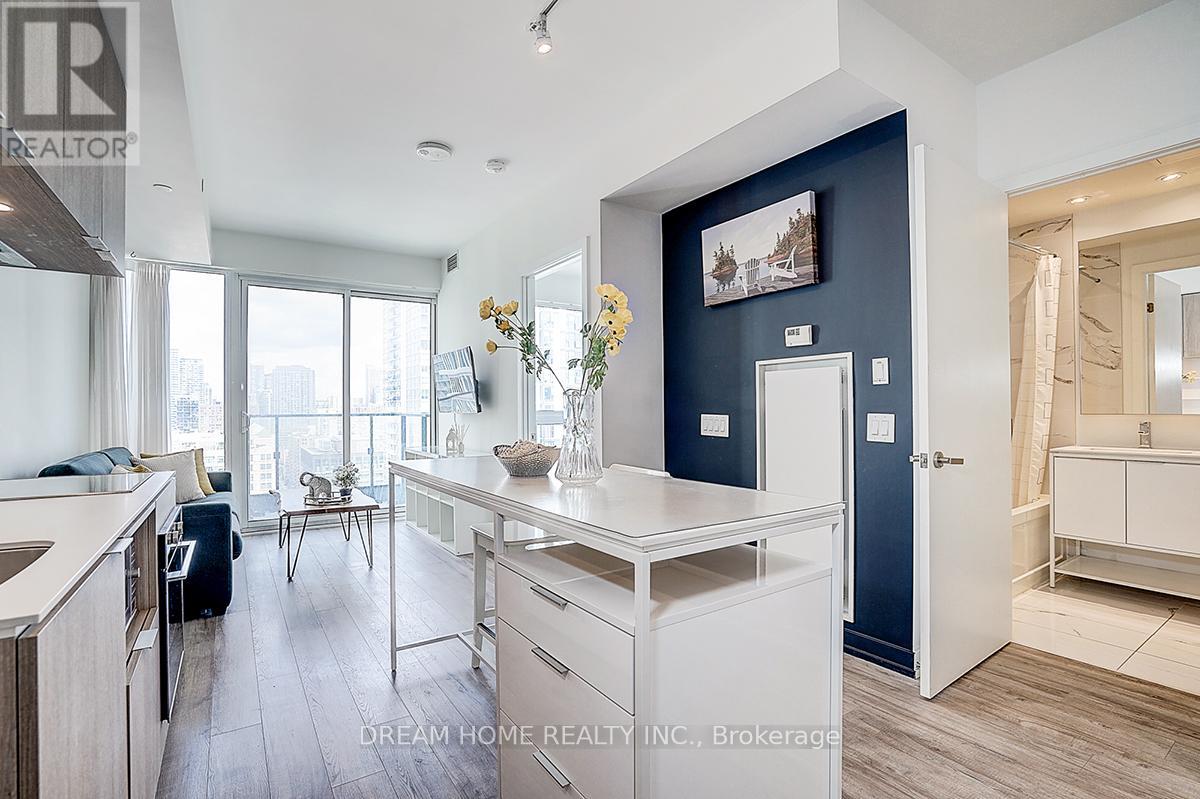 #2611 77 SHUTER STREET - 9