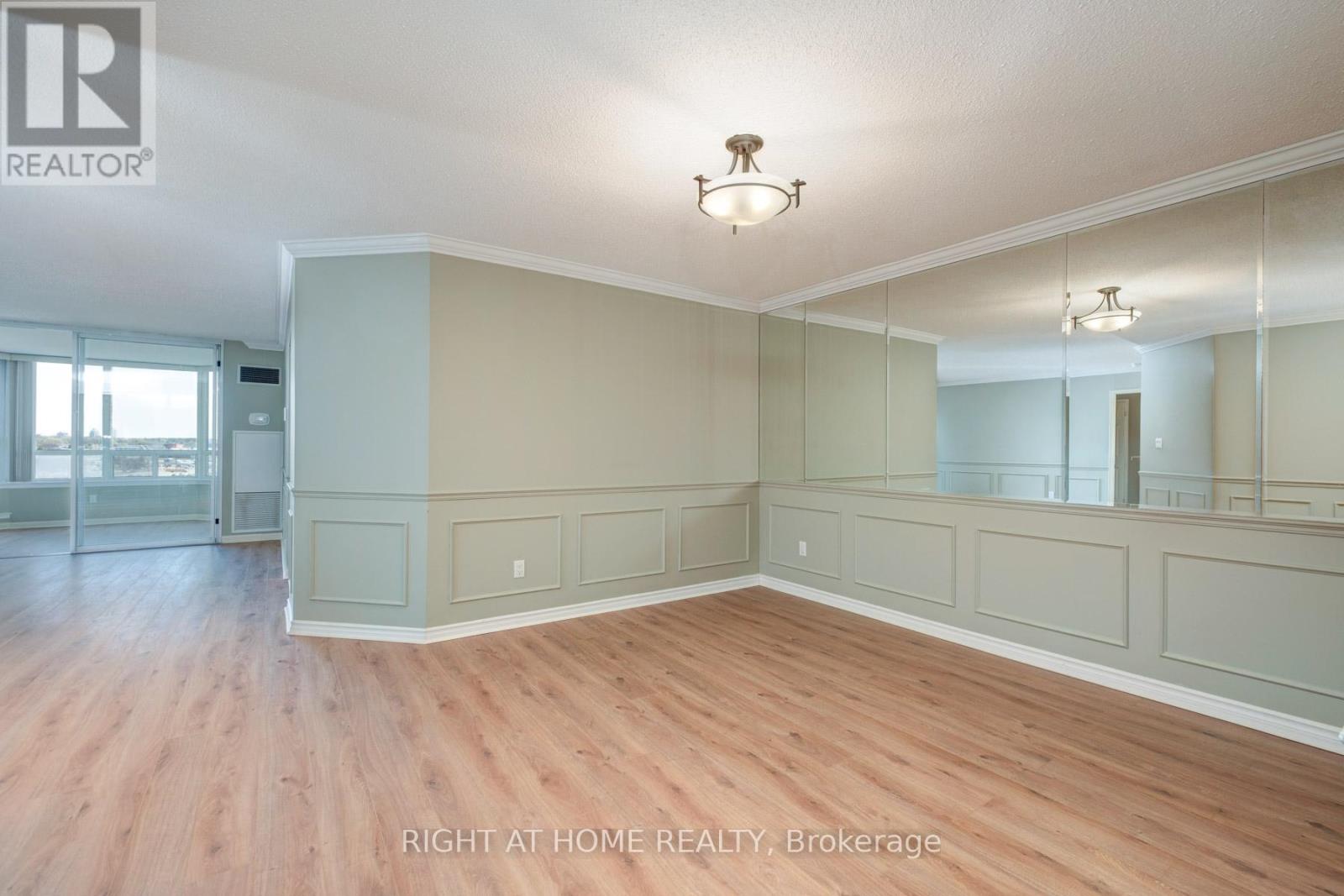 #1116 610 BULLOCK DRIVE - 10
