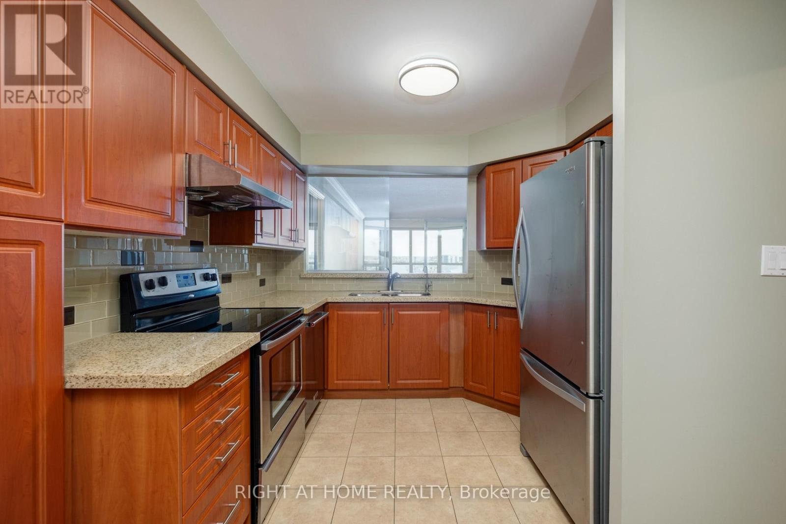 #1116 610 BULLOCK DRIVE - 14