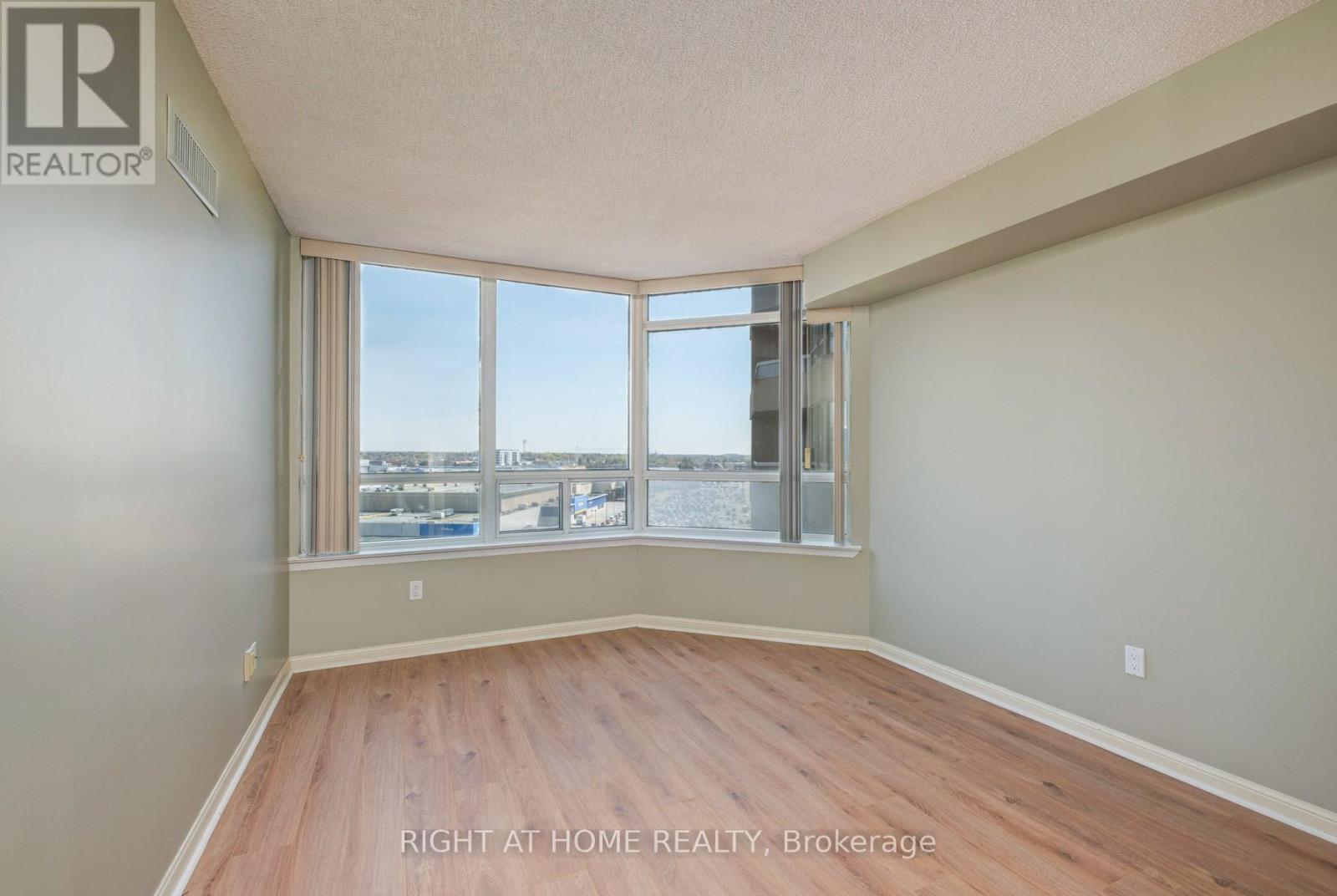 #1116 610 BULLOCK DRIVE - 21